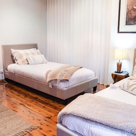 Hazelbrook Snooty Fox Bed &Breakfast B&B 외부 사진