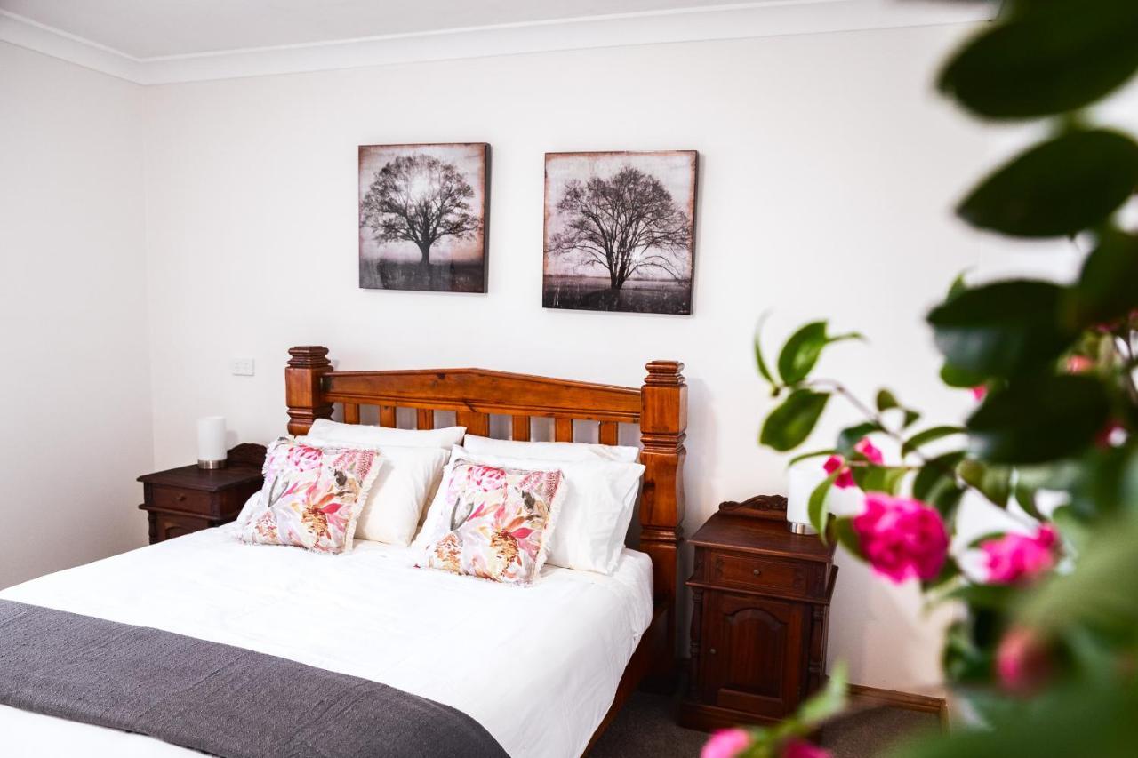 Hazelbrook Snooty Fox Bed &Breakfast B&B 외부 사진